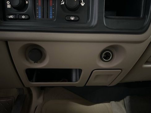 Used 2006 Chevrolet Silverado 1500 LT w/ Light Duty Power Package image 20