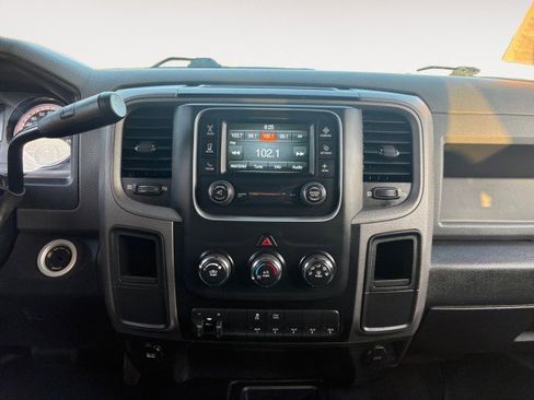 Used 2018 RAM 2500 Tradesman w/ Chrome Appearance Group image 8