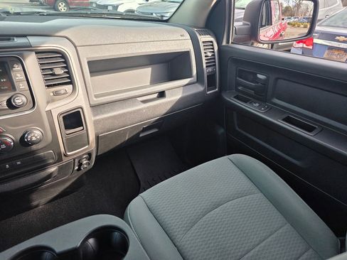 Used 2018 RAM 1500 Express image 16