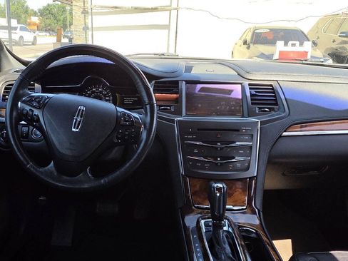 Used 2013 Lincoln MKS FWD image 15