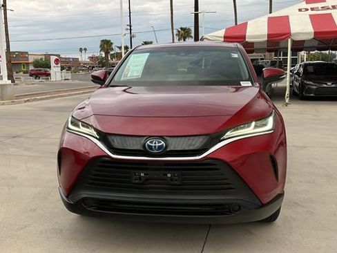 Used 2023 Toyota Venza LE AWD/4WD image 2