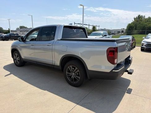 Used 2019 Honda Ridgeline Sport image 2