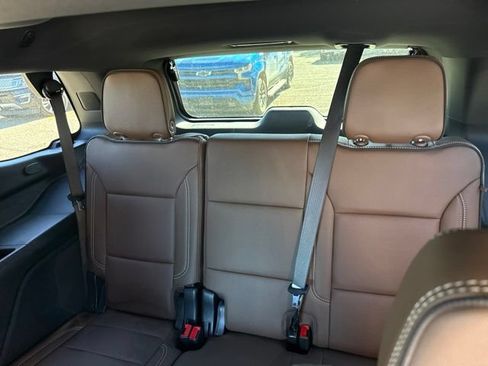 Used 2026 Chevrolet Tahoe High Country AWD/4WD image 22