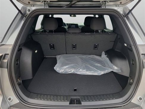 New 2026 Chevrolet Equinox LT image 11