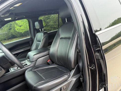 Used 2020 Ford Expedition Max XLT w/ Equipment Group 202A RWD image 12