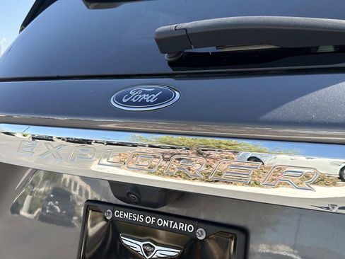 Used 2023 Ford Explorer King Ranch w/ Class IV Trailer Tow Package AWD/4WD image 27