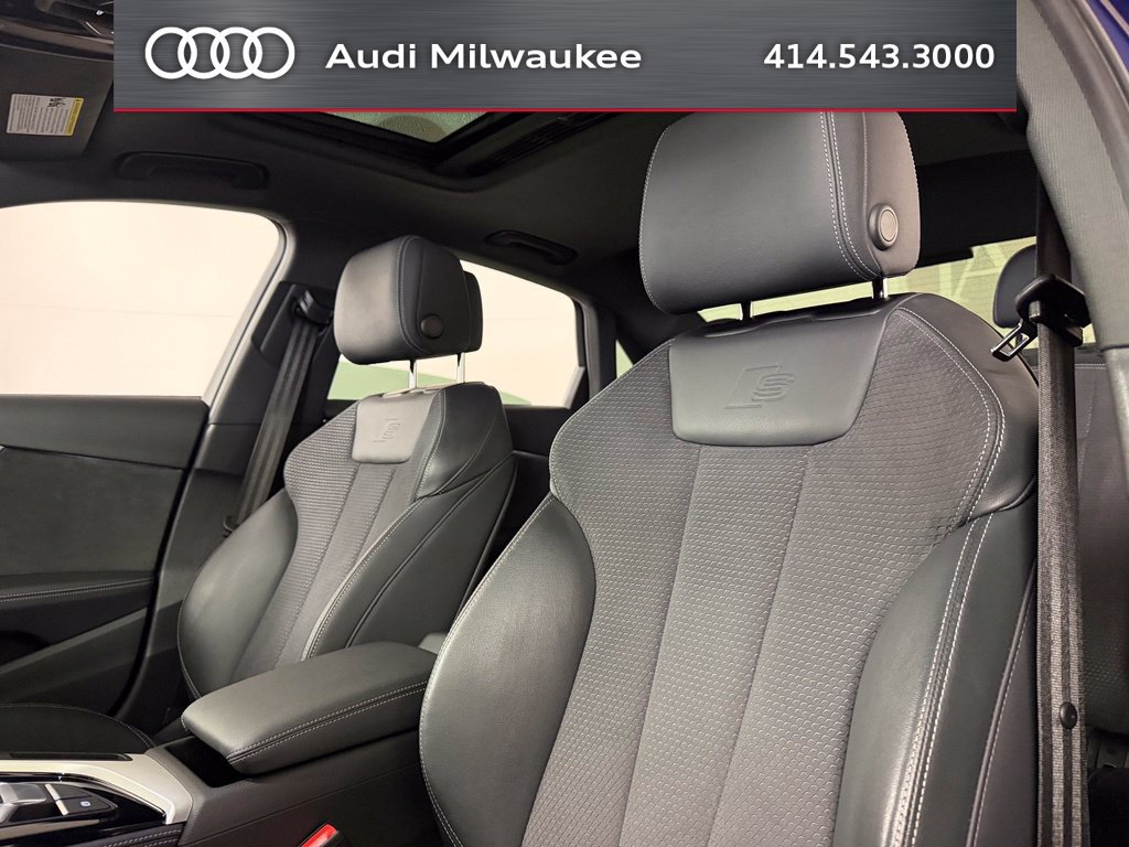 Used 2022 Audi A4 2.0T Premium Plus w/ Premium Plus Package AWD/4WD image 4