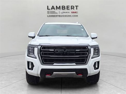 Used 2024 GMC Yukon XL AT4 w/ Technology Package image 3