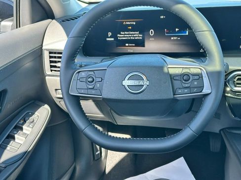 Used 2026 Nissan Sentra SV w/ SV Convenience Package FWD image 7