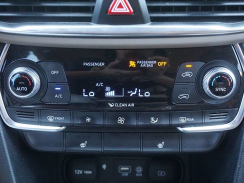 Used 2020 Hyundai Santa Fe SEL w/ Convenience Package FWD image 12