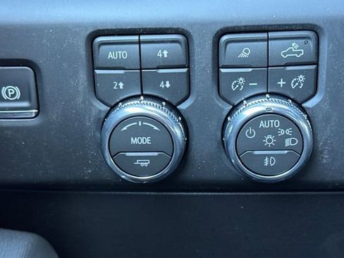 New 2026 GMC Sierra 1500 AT4X w/ LPO, Black Badging Package AWD/4WD image 31