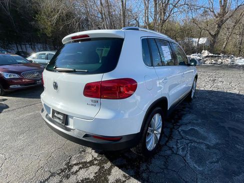 Used 2016 Volkswagen Tiguan SE image 9