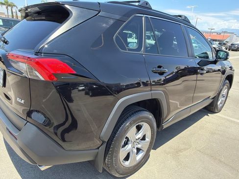 Used 2025 Toyota RAV4 XLE FWD image 12