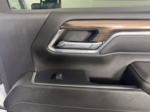 Used 2024 Chevrolet Silverado 2500 LT w/ Convenience Package image 35