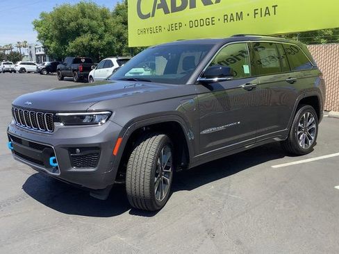 New 2023 Jeep Grand Cherokee Overland w/ Luxury Tech Group IV image 5