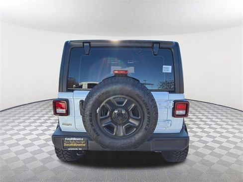 Used 2025 Jeep Wrangler Sport image 6