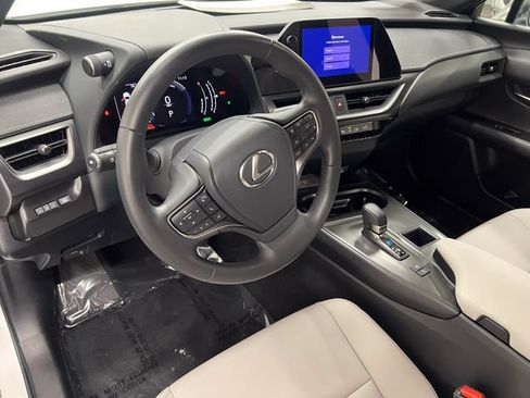 Certified 2025 Lexus UX 300h FWD image 16