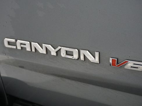 Used 2020 GMC Canyon SLE w/ Elevation Edition image 25