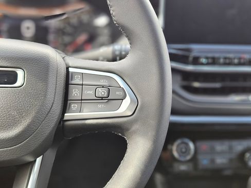 New 2025 Jeep Compass Limited w/ Sun & Sound Group image 25