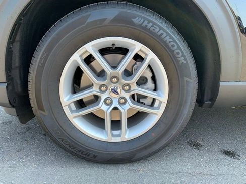 New 2025 Ford Explorer Active image 11