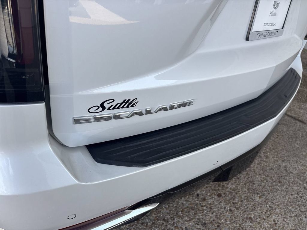 Certified 2023 Cadillac Escalade Premium Luxury w/ Performance Package AWD/4WD image 33