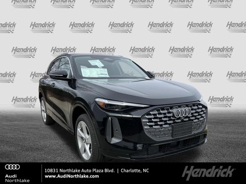 Certified 2025 Audi Q5 Premium AWD/4WD image 1
