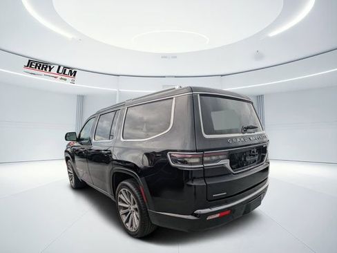 Used 2022 Jeep Grand Wagoneer Series II w/ Convenience Group III image 5