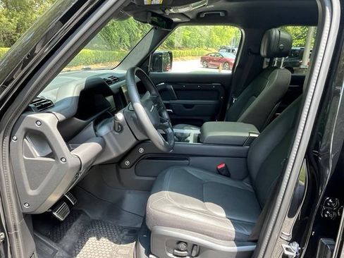 Certified 2025 Land Rover Defender 110 X AWD/4WD image 5