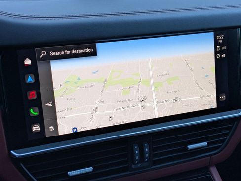 Used 2022 Porsche Cayenne image 18