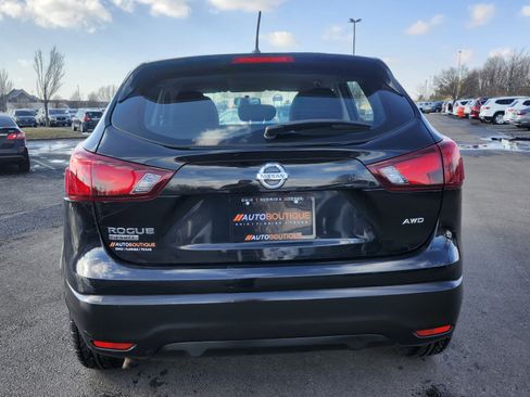 Used 2018 Nissan Rogue Sport S image 14