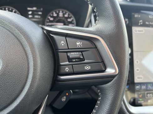 Certified 2025 Subaru Outback Limited image 17