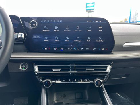 Certified 2025 Chevrolet Traverse LT image 25