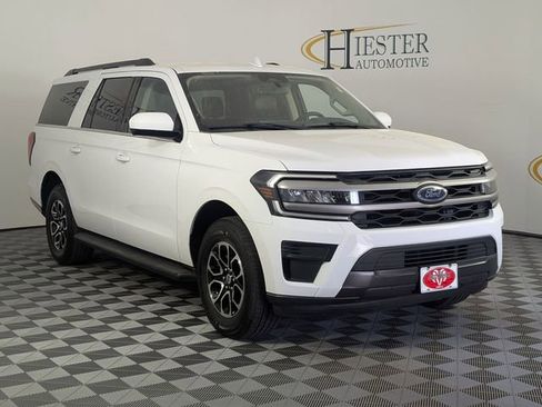 Used 2024 Ford Expedition Max XLT image 2