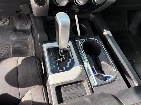 Used 2017 Toyota Tundra SR5 AWD/4WD image 26