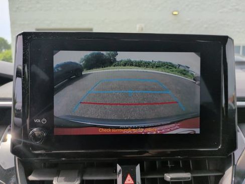 Used 2023 Toyota Corolla LE FWD image 11