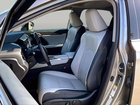 Used 2019 Lexus RX 350 FWD w/ Navigation Package image 7