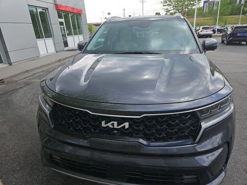Used 2023 Kia Sorento SX Prestige w/ Panoramic Sunroof Package image 2