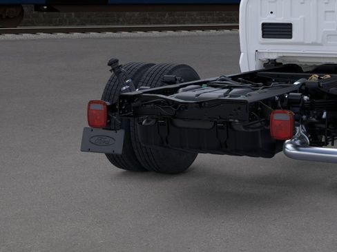 New 2026 Ford F350 XL w/ XL Chrome Package RWD image 33