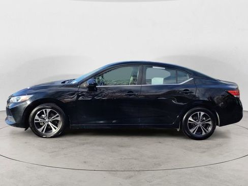 Used 2022 Nissan Sentra SV image 2