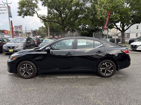 Certified 2025 Nissan Sentra SV FWD image 6