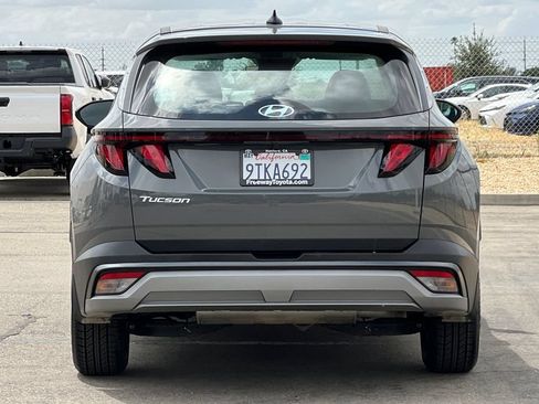 Used 2025 Hyundai Tucson SE FWD image 6