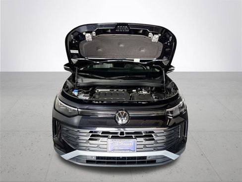 New 2025 Volkswagen Tiguan S image 21