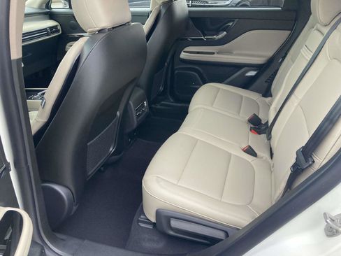 New 2026 Lincoln Corsair Premiere image 17