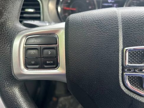 Used 2012 Dodge Charger SE RWD image 17