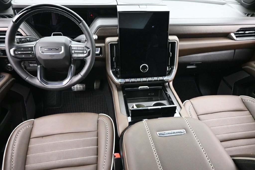 Used 2026 GMC Yukon Denali Ultimate AWD/4WD image 24