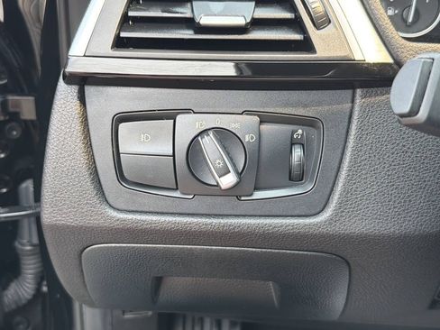 Used 2017 BMW 330i Sedan RWD image 41
