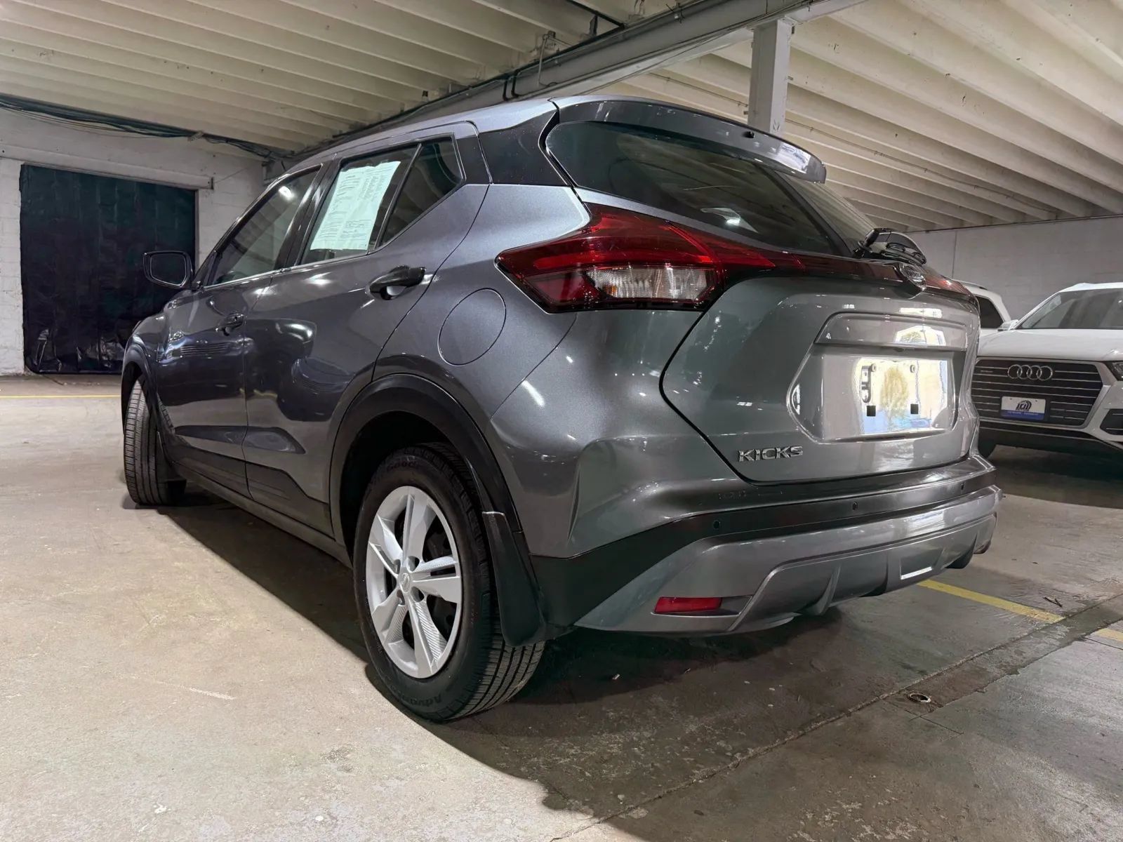 Used 2021 Nissan Kicks S FWD image 3