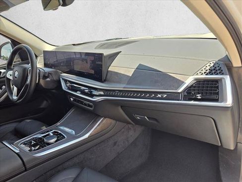 Used 2025 BMW X7 xDrive40i w/ Climate Comfort Package AWD/4WD image 23