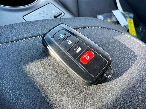 Used 2022 Toyota Camry XSE FWD image 34