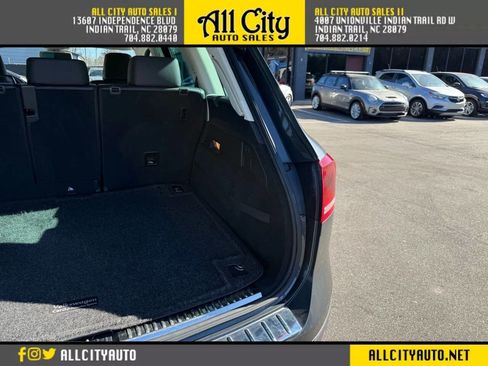 Used 2016 Volkswagen Touareg Sport image 36